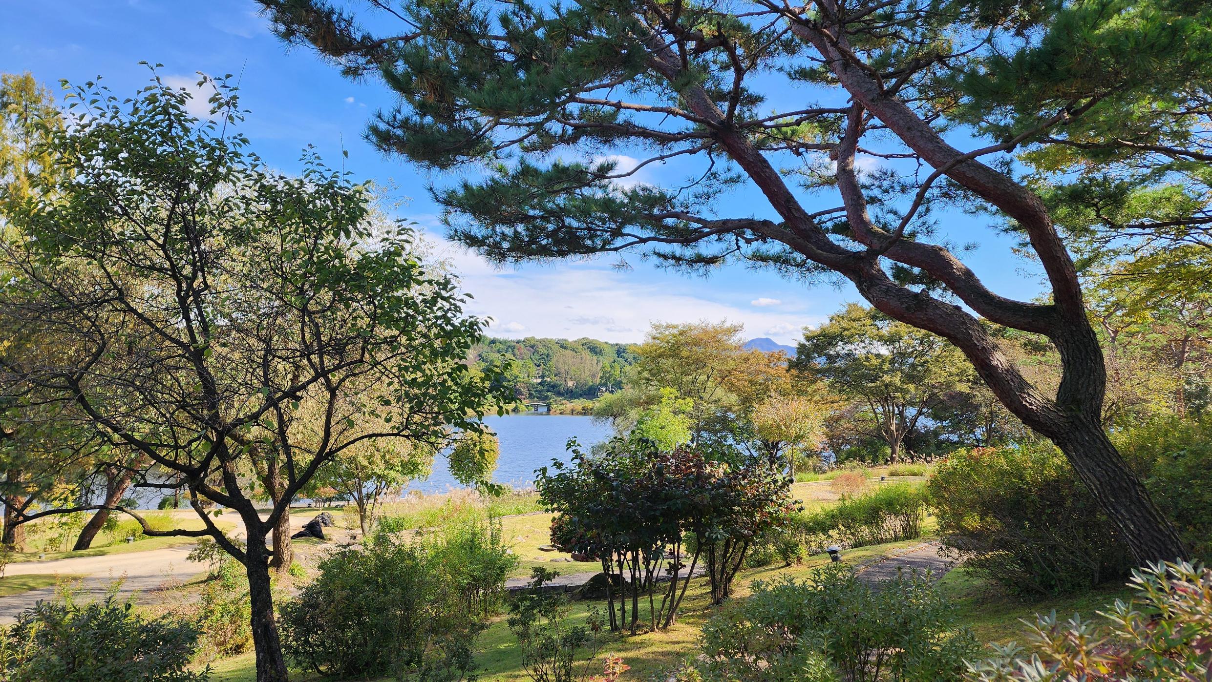 이우환 - 옛돌정원 야외 설치