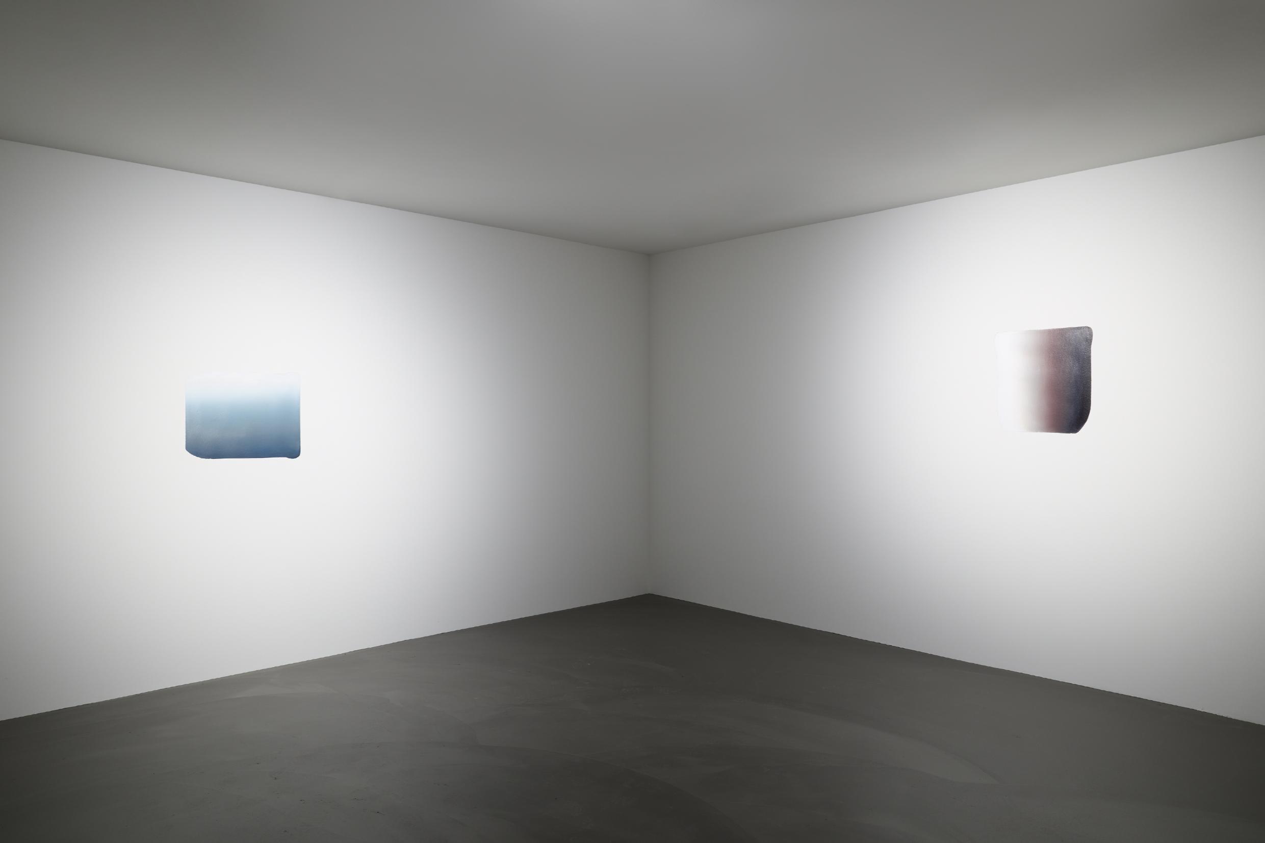 실렌티움(묵시암)〉2025, 아크릴 (벽)