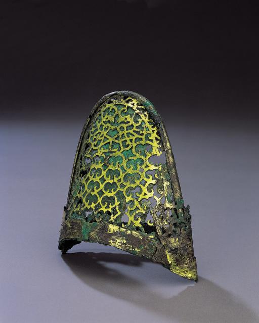 금동 투조 관모